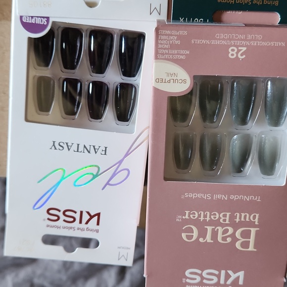 Brand New, Unopened KISS Press on nails - Picture 3 of 5